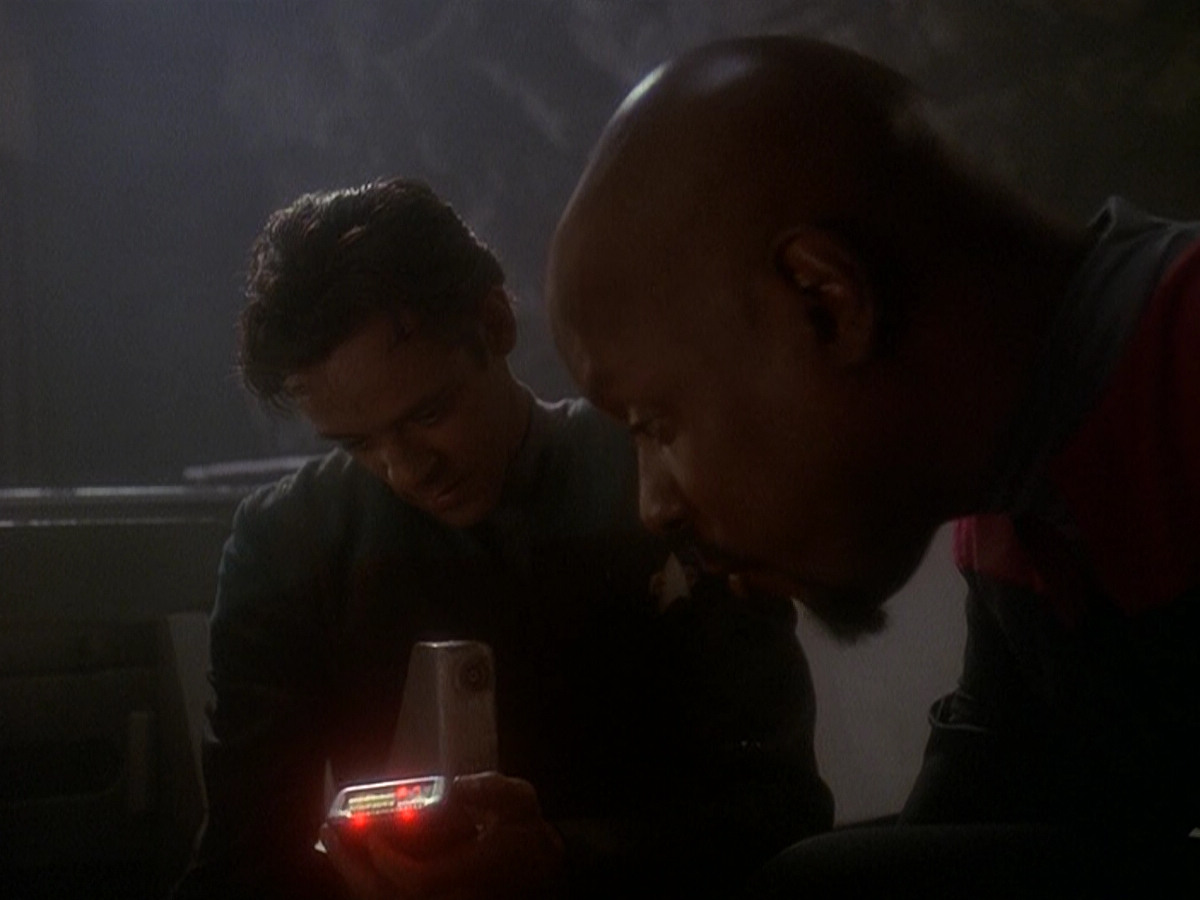 extant_StarTrek_DS9_5x04-NorTheBattleToTheStrong_03615.jpg