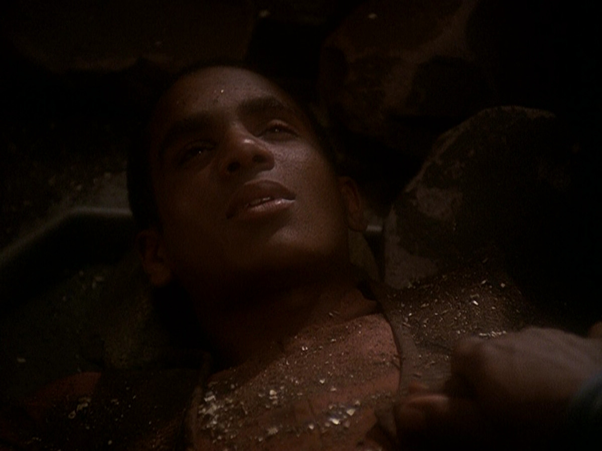 extant_StarTrek_DS9_5x04-NorTheBattleToTheStrong_03628.jpg