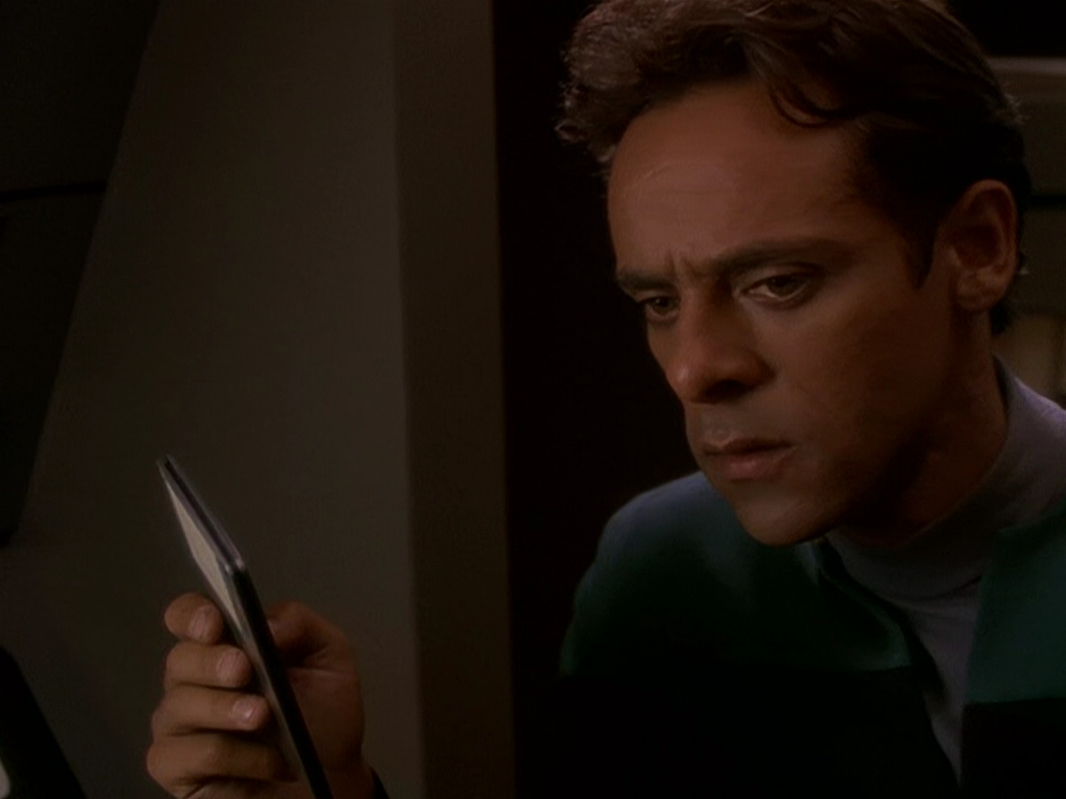 extant_StarTrek_DS9_5x04-NorTheBattleToTheStrong_03663.jpg