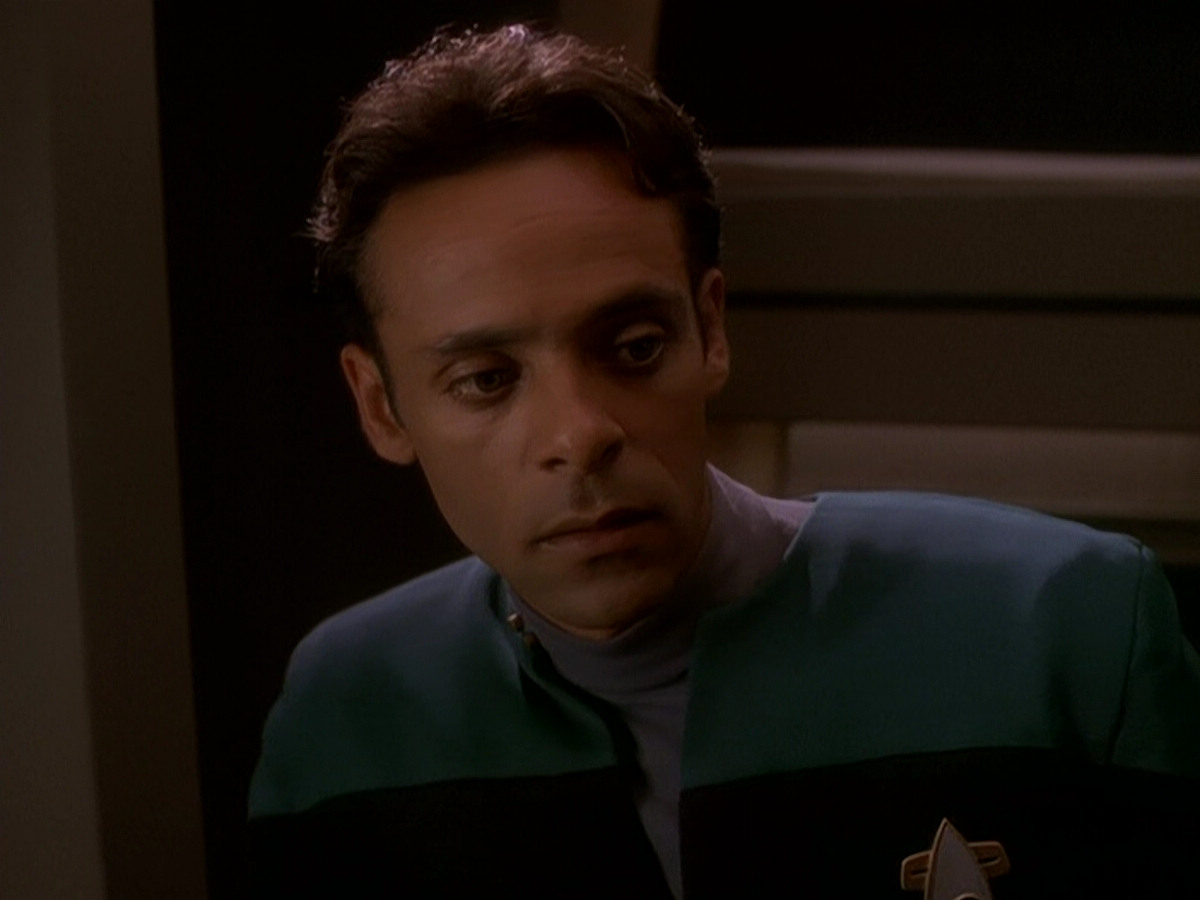 extant_StarTrek_DS9_5x04-NorTheBattleToTheStrong_03666.jpg