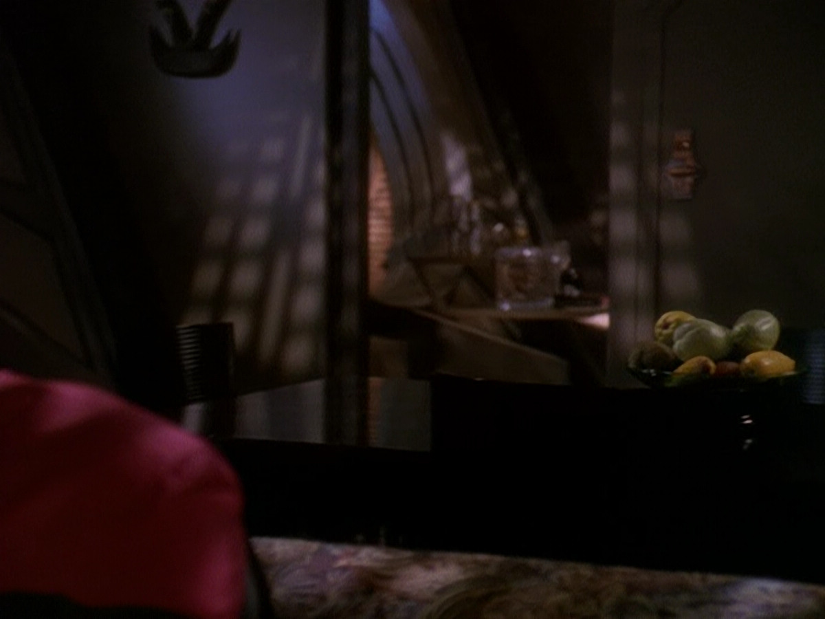 extant_StarTrek_DS9_5x04-NorTheBattleToTheStrong_03677.jpg
