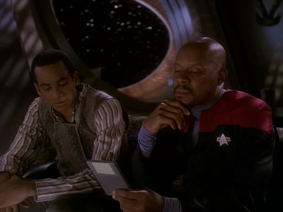 extant_StarTrek_DS9_5x04-NorTheBattleToTheStrong_03685.jpg
