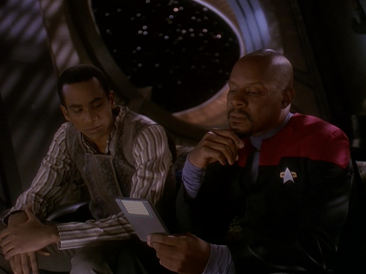 extant_StarTrek_DS9_5x04-NorTheBattleToTheStrong_03686.jpg