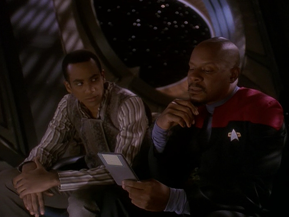 extant_StarTrek_DS9_5x04-NorTheBattleToTheStrong_03687.jpg