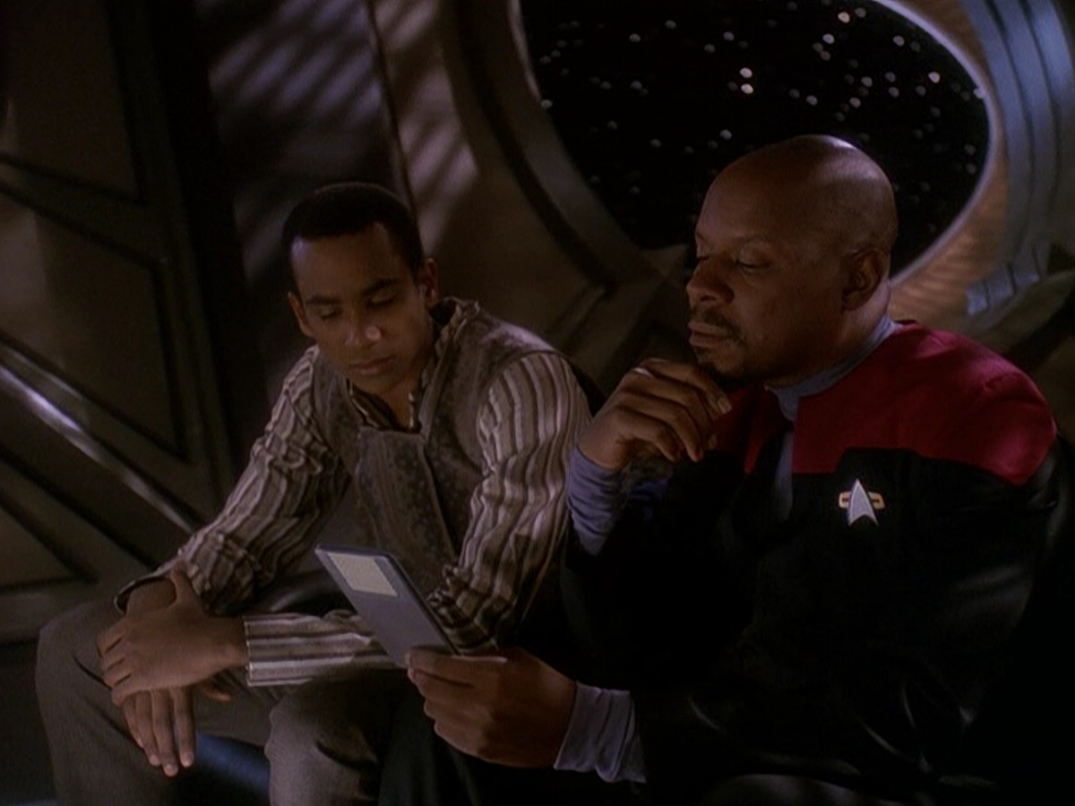 extant_StarTrek_DS9_5x04-NorTheBattleToTheStrong_03691.jpg
