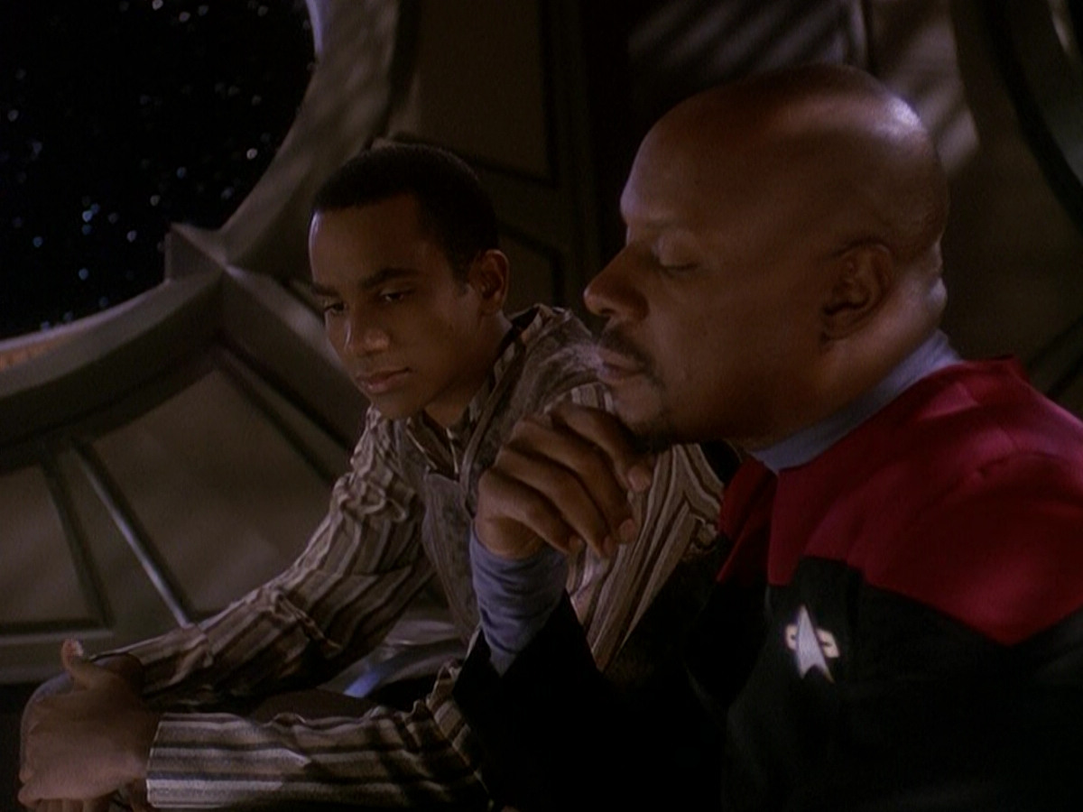extant_StarTrek_DS9_5x04-NorTheBattleToTheStrong_03704.jpg