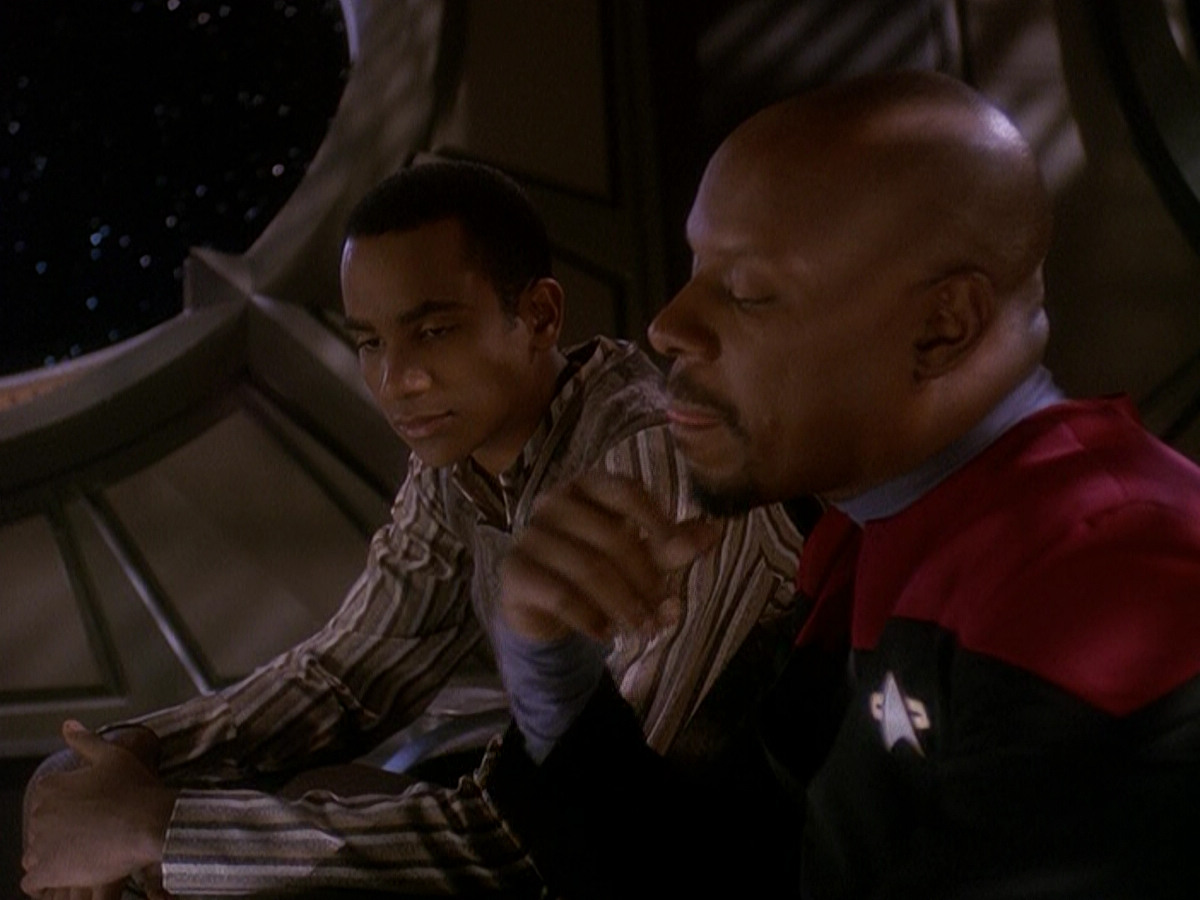 extant_StarTrek_DS9_5x04-NorTheBattleToTheStrong_03705.jpg
