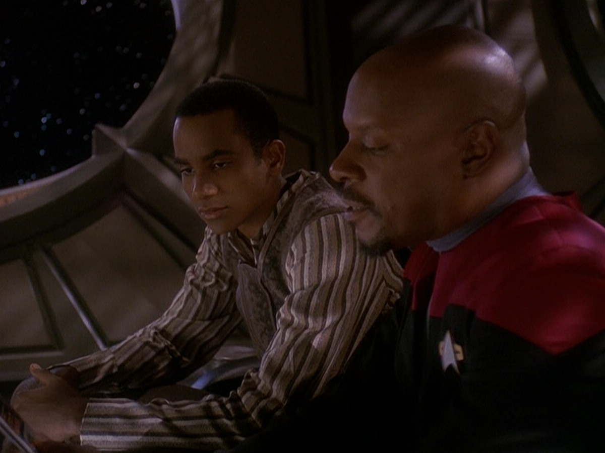 extant_StarTrek_DS9_5x04-NorTheBattleToTheStrong_03708.jpg