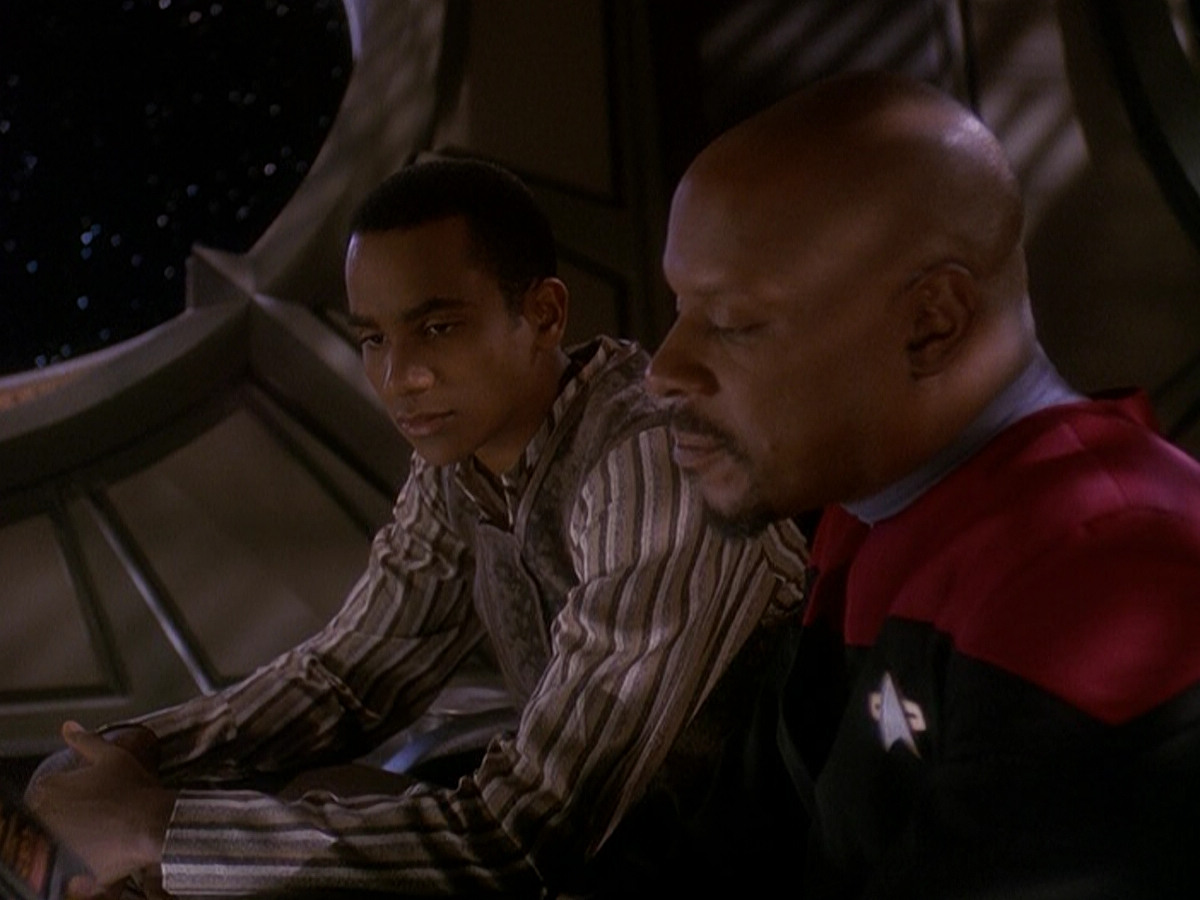 extant_StarTrek_DS9_5x04-NorTheBattleToTheStrong_03710.jpg