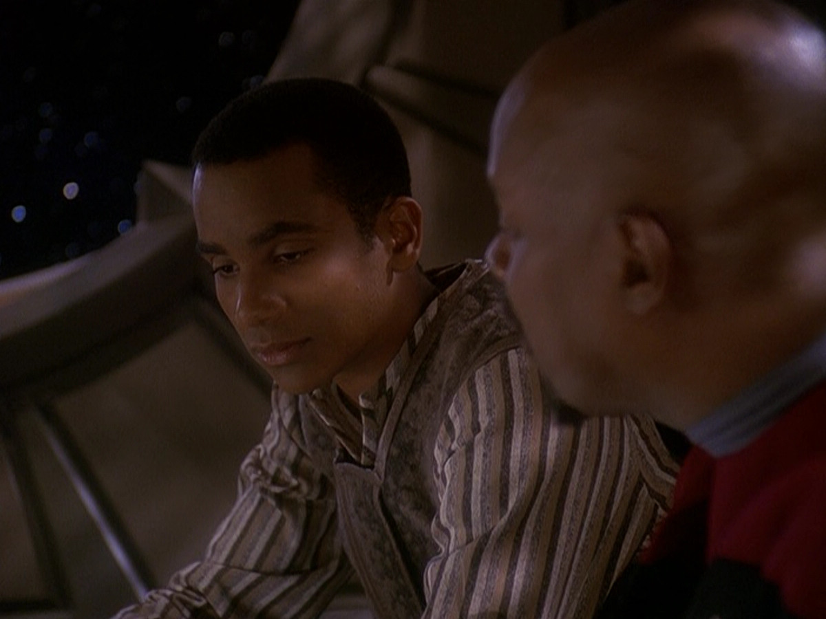 extant_StarTrek_DS9_5x04-NorTheBattleToTheStrong_03728.jpg