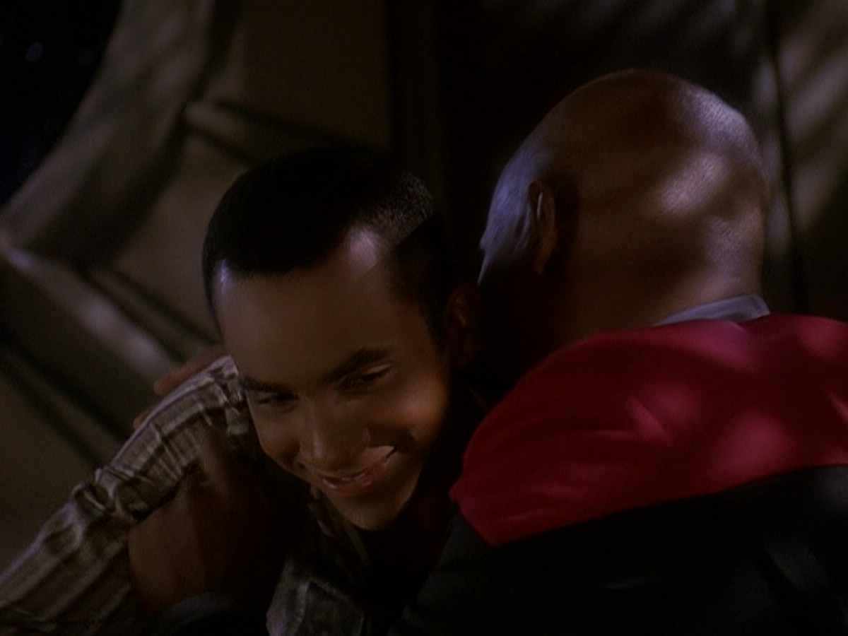 extant_StarTrek_DS9_5x04-NorTheBattleToTheStrong_03737.jpg