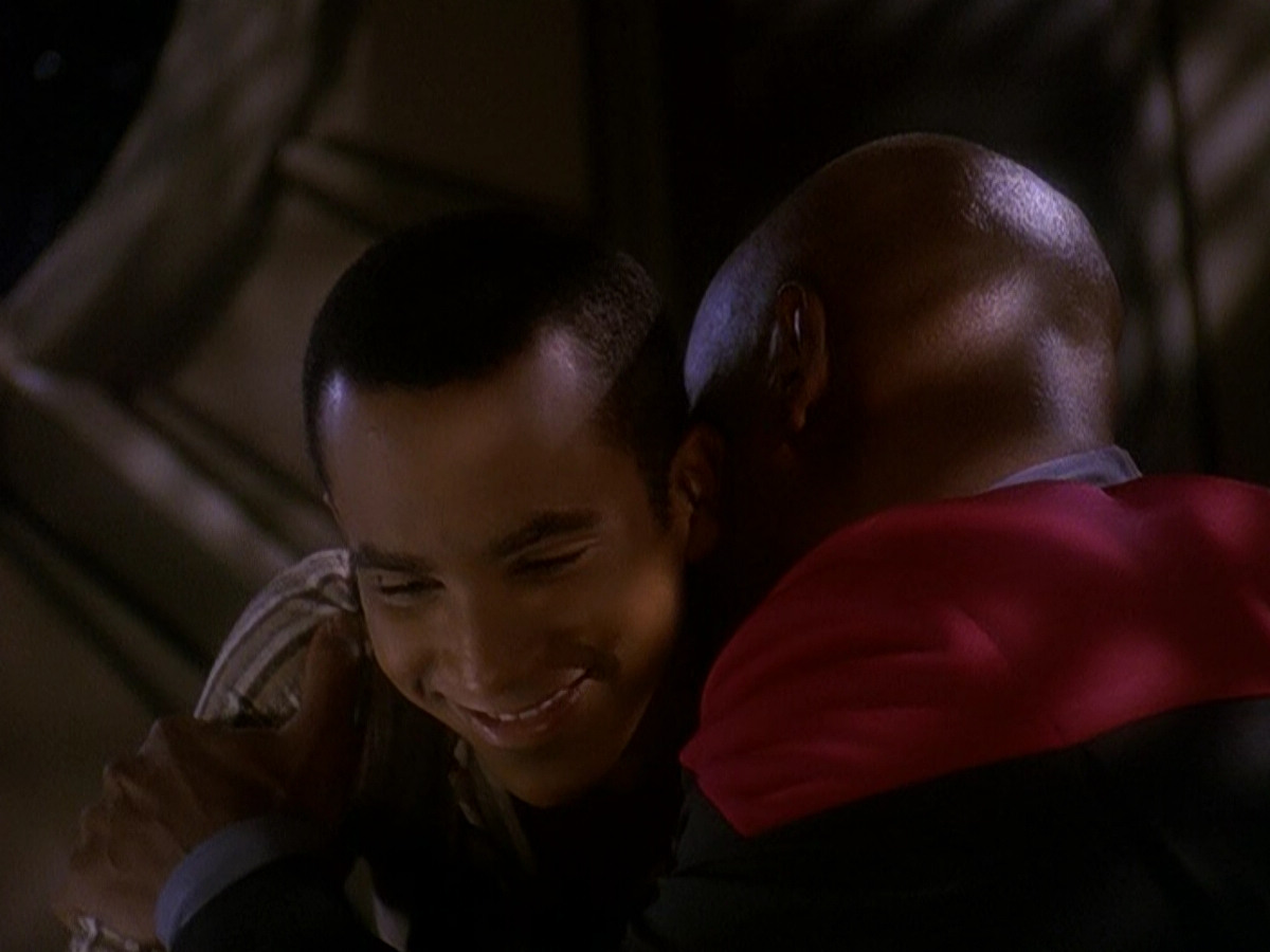 extant_StarTrek_DS9_5x04-NorTheBattleToTheStrong_03738.jpg