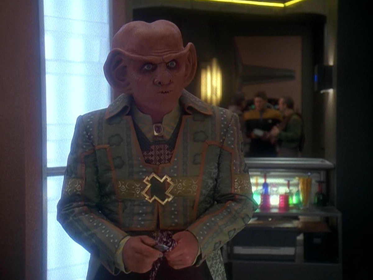 extant_StarTrek_DS9_5x05-TheAssignment_00040.jpg