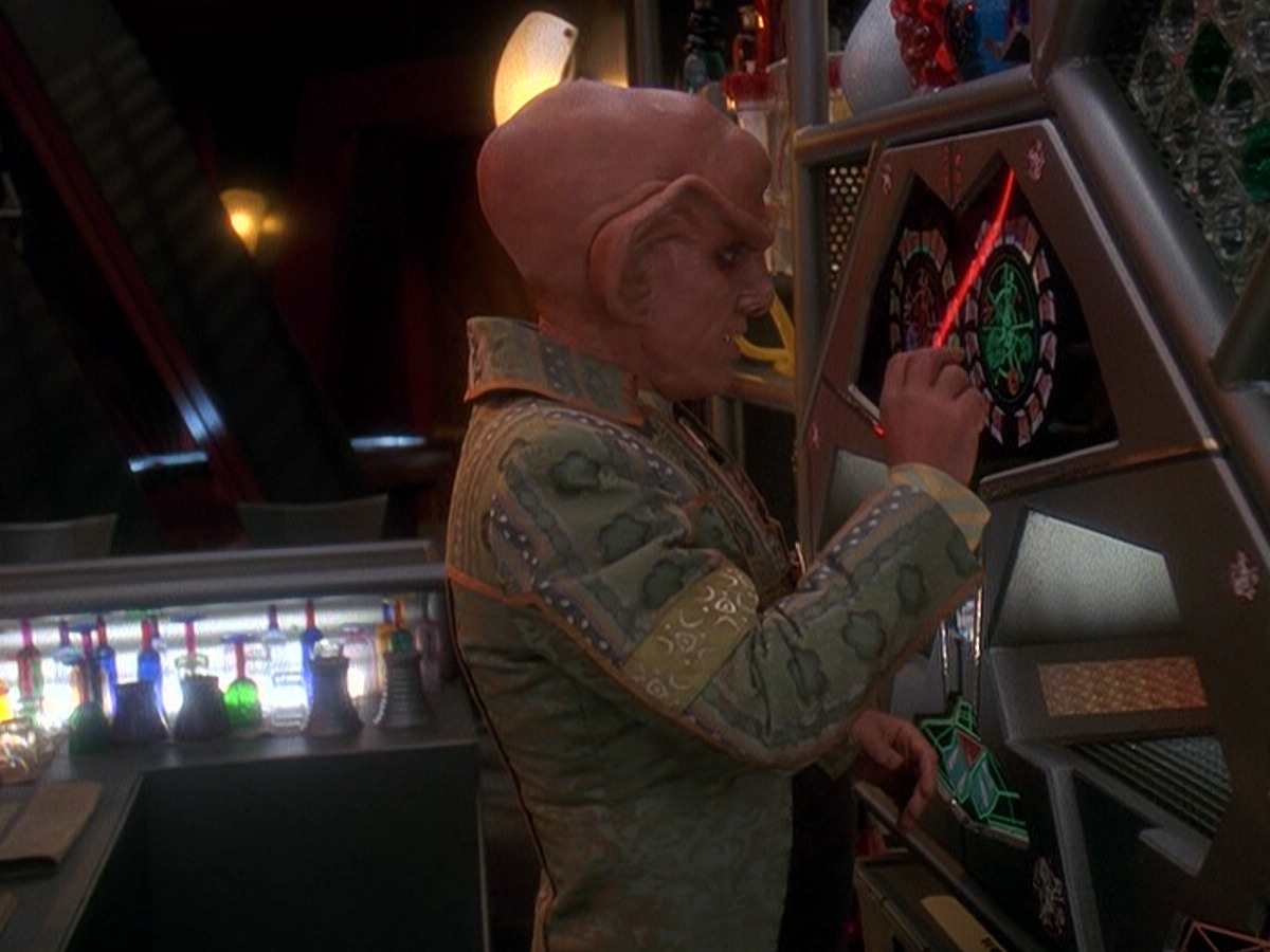extant_StarTrek_DS9_5x05-TheAssignment_00081.jpg