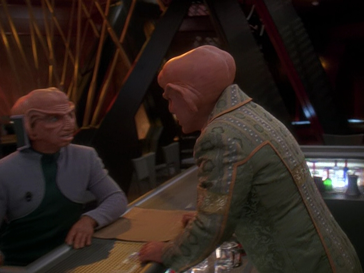 extant_StarTrek_DS9_5x05-TheAssignment_00087.jpg