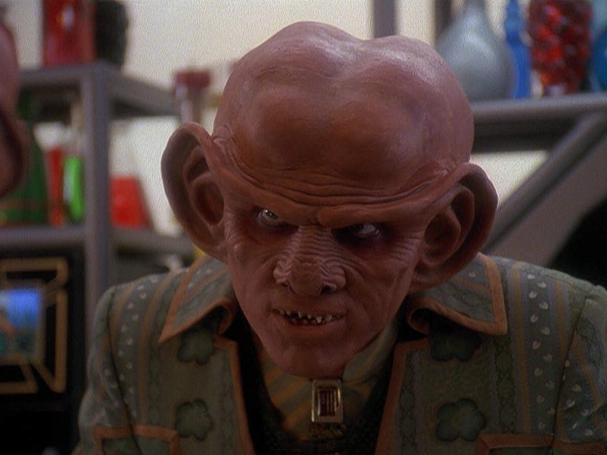 extant_StarTrek_DS9_5x05-TheAssignment_00131.jpg