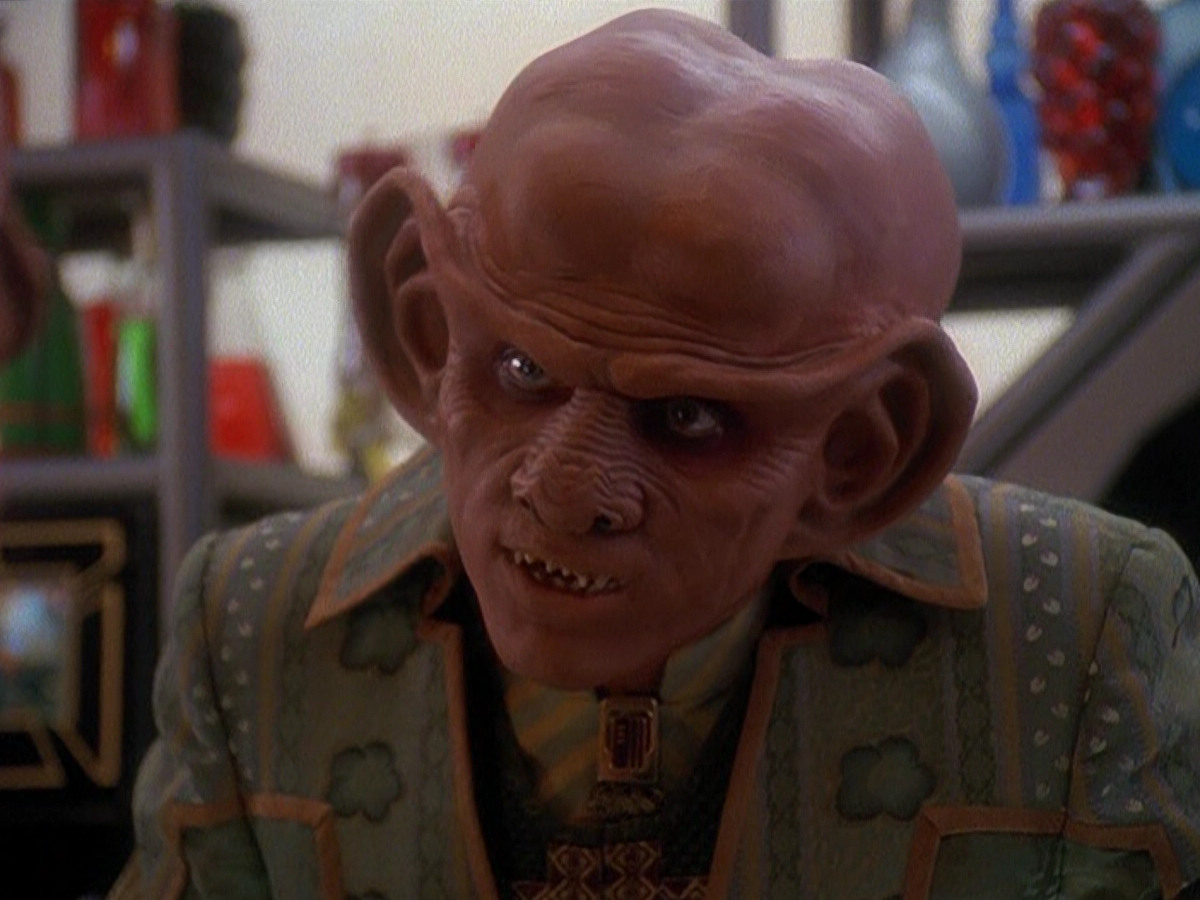 extant_StarTrek_DS9_5x05-TheAssignment_00136.jpg