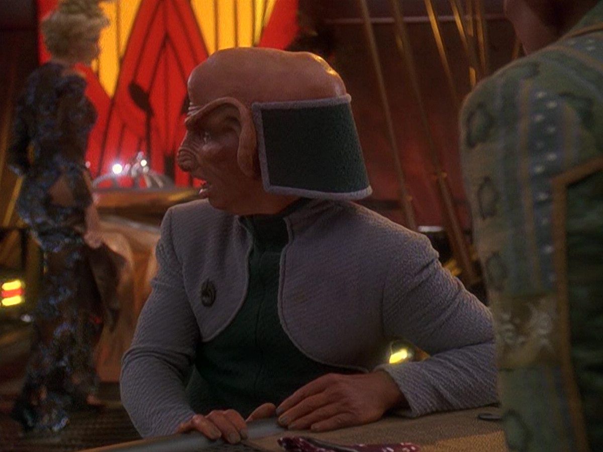 extant_StarTrek_DS9_5x05-TheAssignment_00158.jpg