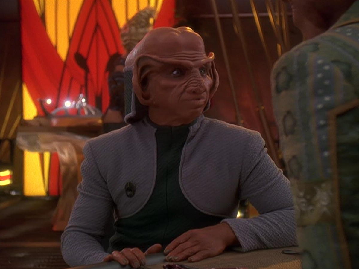 extant_StarTrek_DS9_5x05-TheAssignment_00164.jpg
