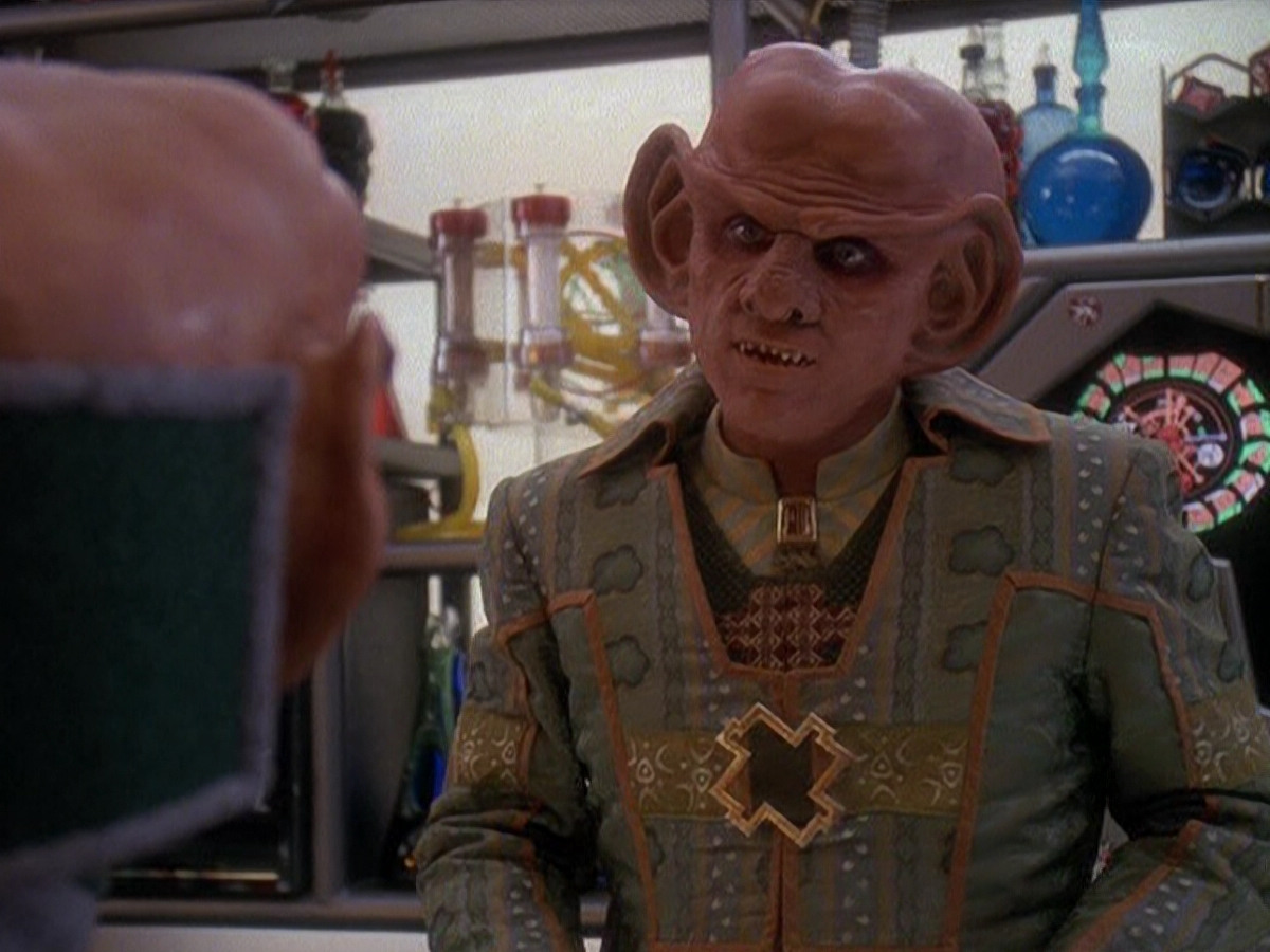 extant_StarTrek_DS9_5x05-TheAssignment_00191.jpg