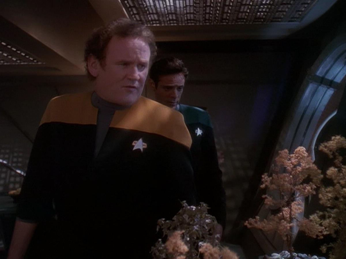 extant_StarTrek_DS9_5x05-TheAssignment_00213.jpg