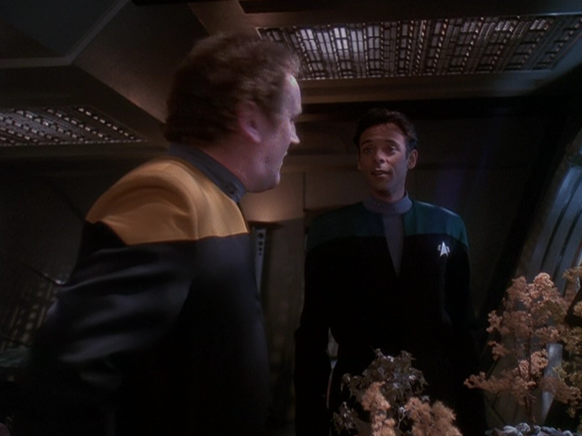 extant_StarTrek_DS9_5x05-TheAssignment_00225.jpg