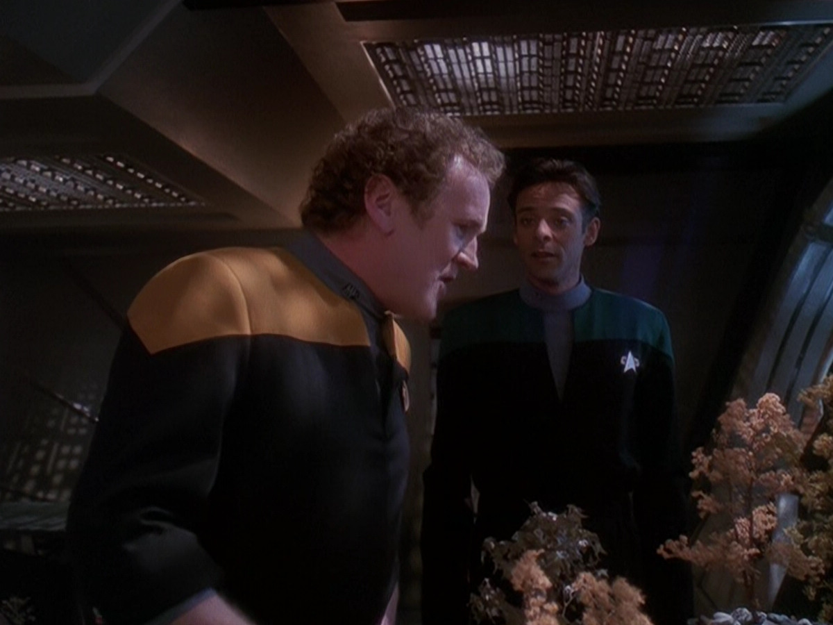 extant_StarTrek_DS9_5x05-TheAssignment_00227.jpg