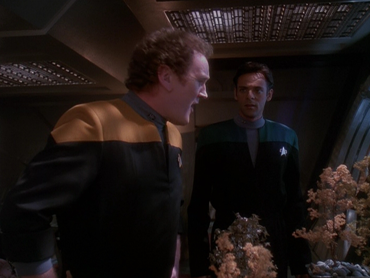 extant_StarTrek_DS9_5x05-TheAssignment_00245.jpg