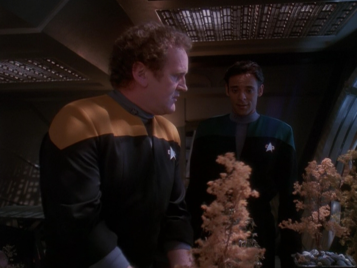 extant_StarTrek_DS9_5x05-TheAssignment_00255.jpg