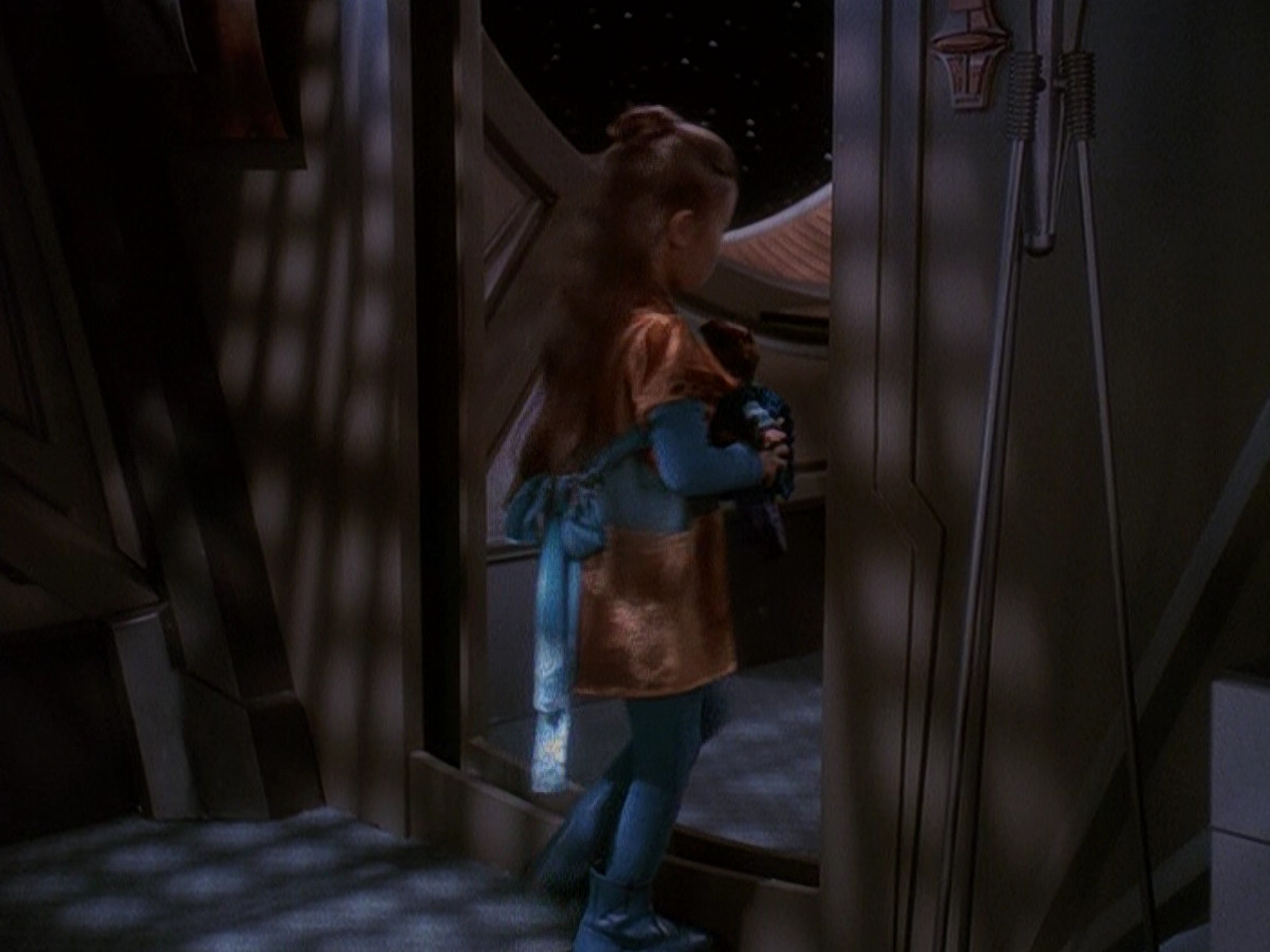extant_StarTrek_DS9_5x05-TheAssignment_00359.jpg