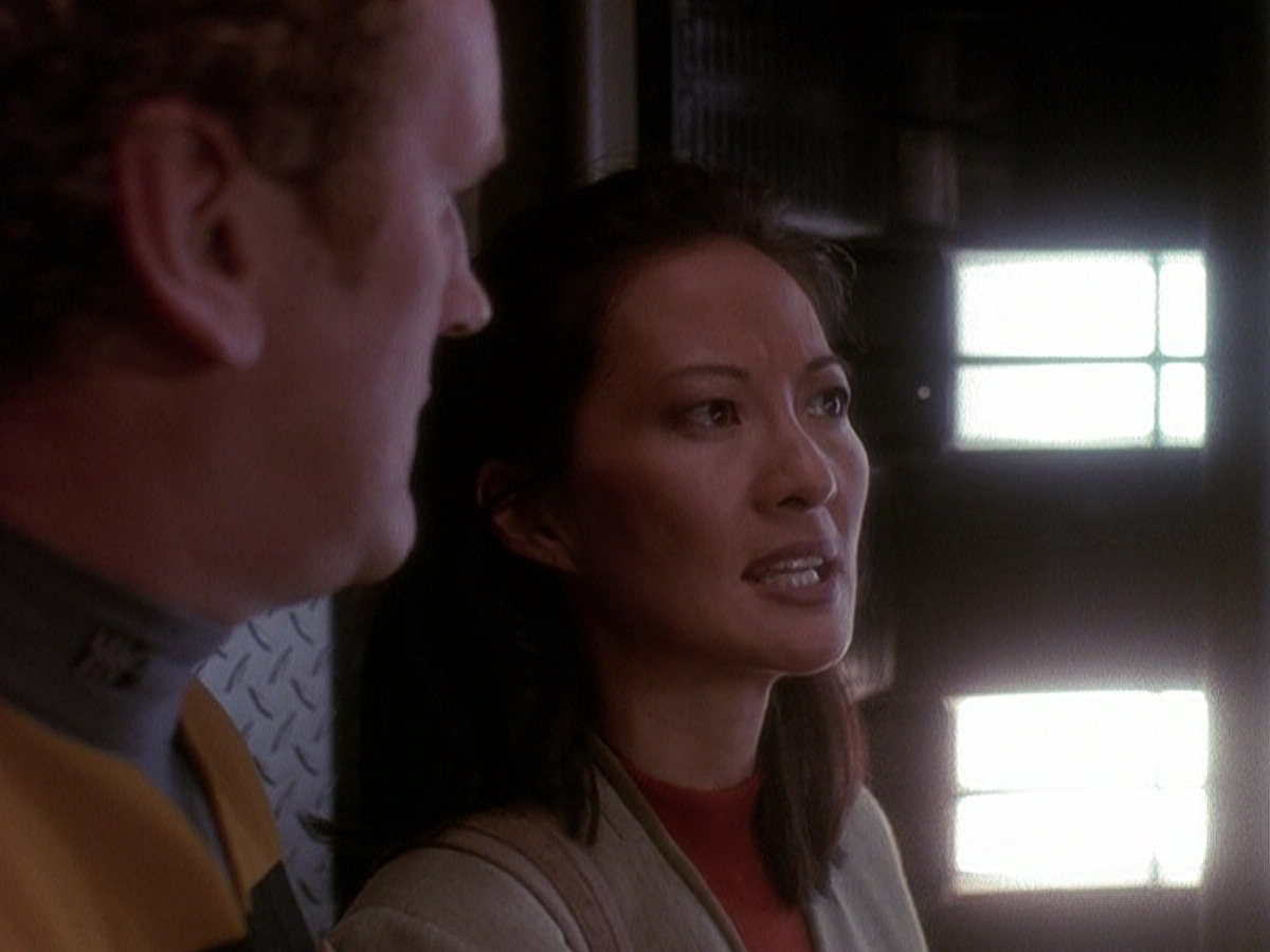 extant_StarTrek_DS9_5x05-TheAssignment_00803.jpg