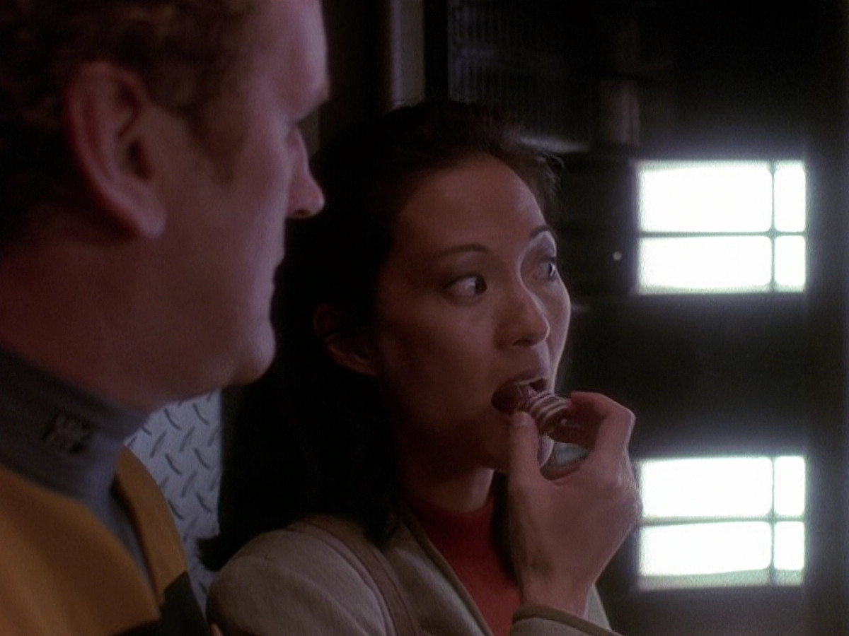 extant_StarTrek_DS9_5x05-TheAssignment_00811.jpg