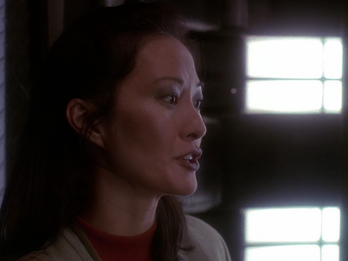 extant_StarTrek_DS9_5x05-TheAssignment_00844.jpg