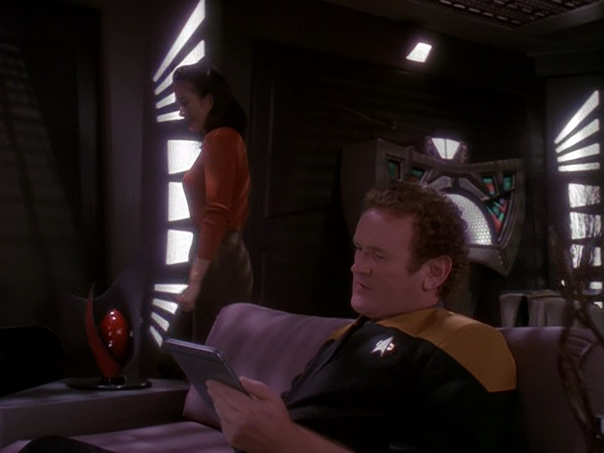 extant_StarTrek_DS9_5x05-TheAssignment_00860.jpg