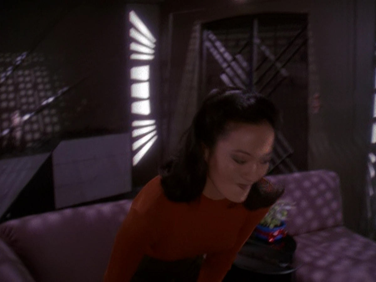 extant_StarTrek_DS9_5x05-TheAssignment_00974.jpg