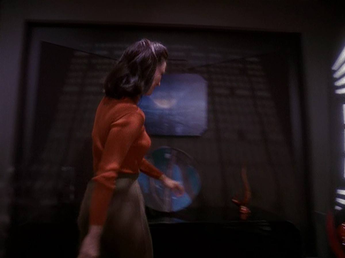 extant_StarTrek_DS9_5x05-TheAssignment_01007.jpg