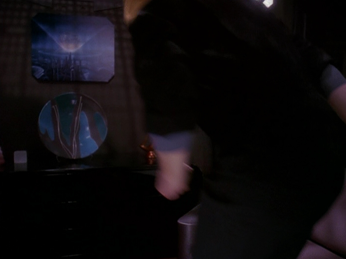 extant_StarTrek_DS9_5x05-TheAssignment_01014.jpg