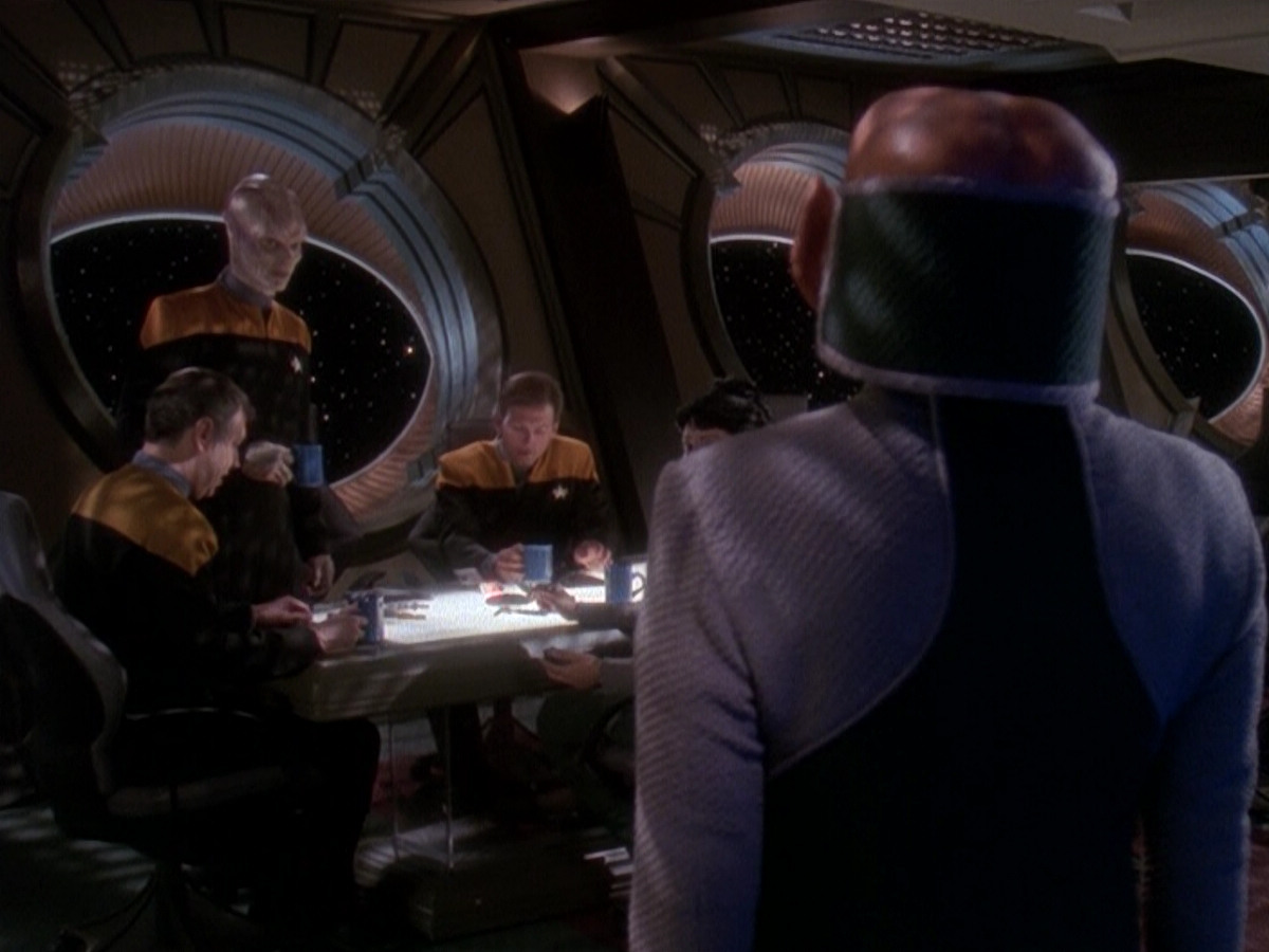 extant_StarTrek_DS9_5x05-TheAssignment_01036.jpg