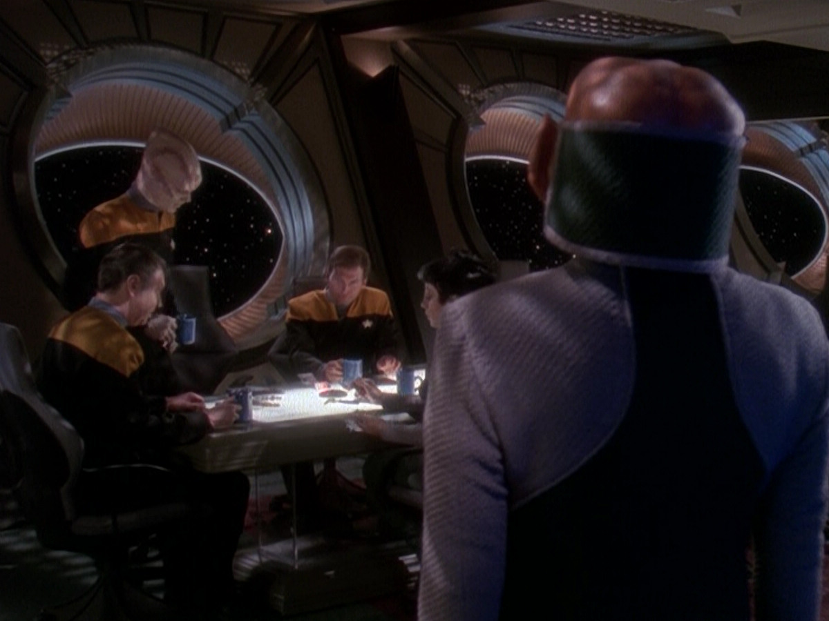 extant_StarTrek_DS9_5x05-TheAssignment_01038.jpg