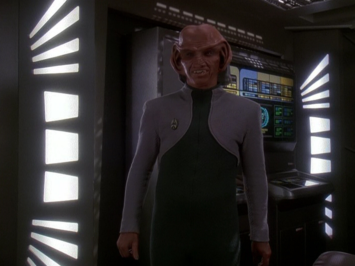 extant_StarTrek_DS9_5x05-TheAssignment_01086.jpg