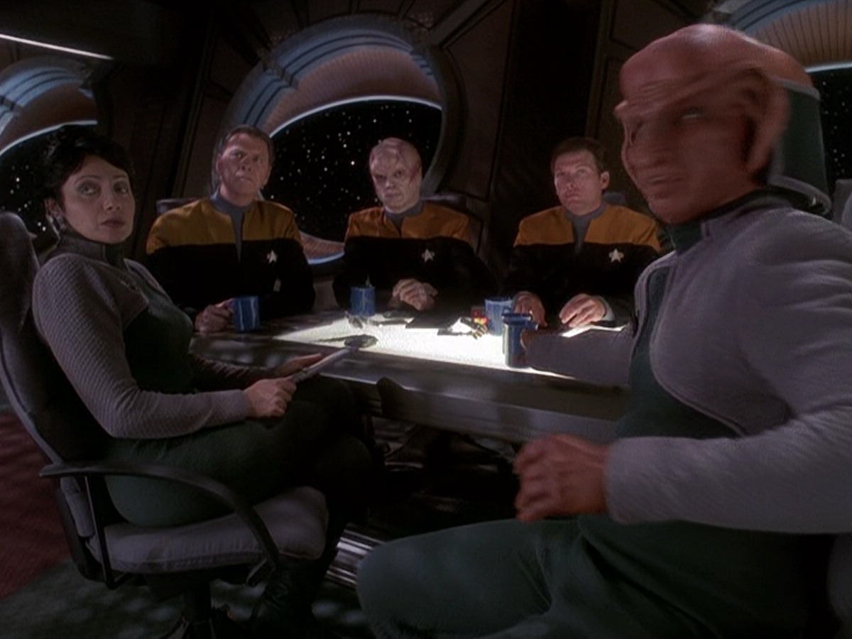 extant_StarTrek_DS9_5x05-TheAssignment_01105.jpg