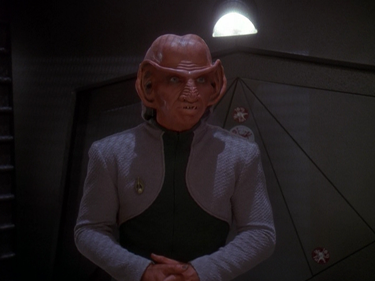 extant_StarTrek_DS9_5x05-TheAssignment_02880.jpg