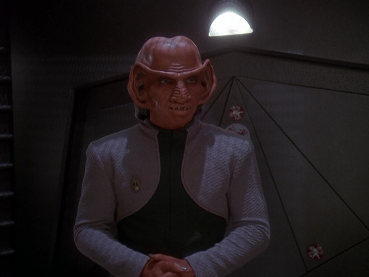 extant_StarTrek_DS9_5x05-TheAssignment_02881.jpg