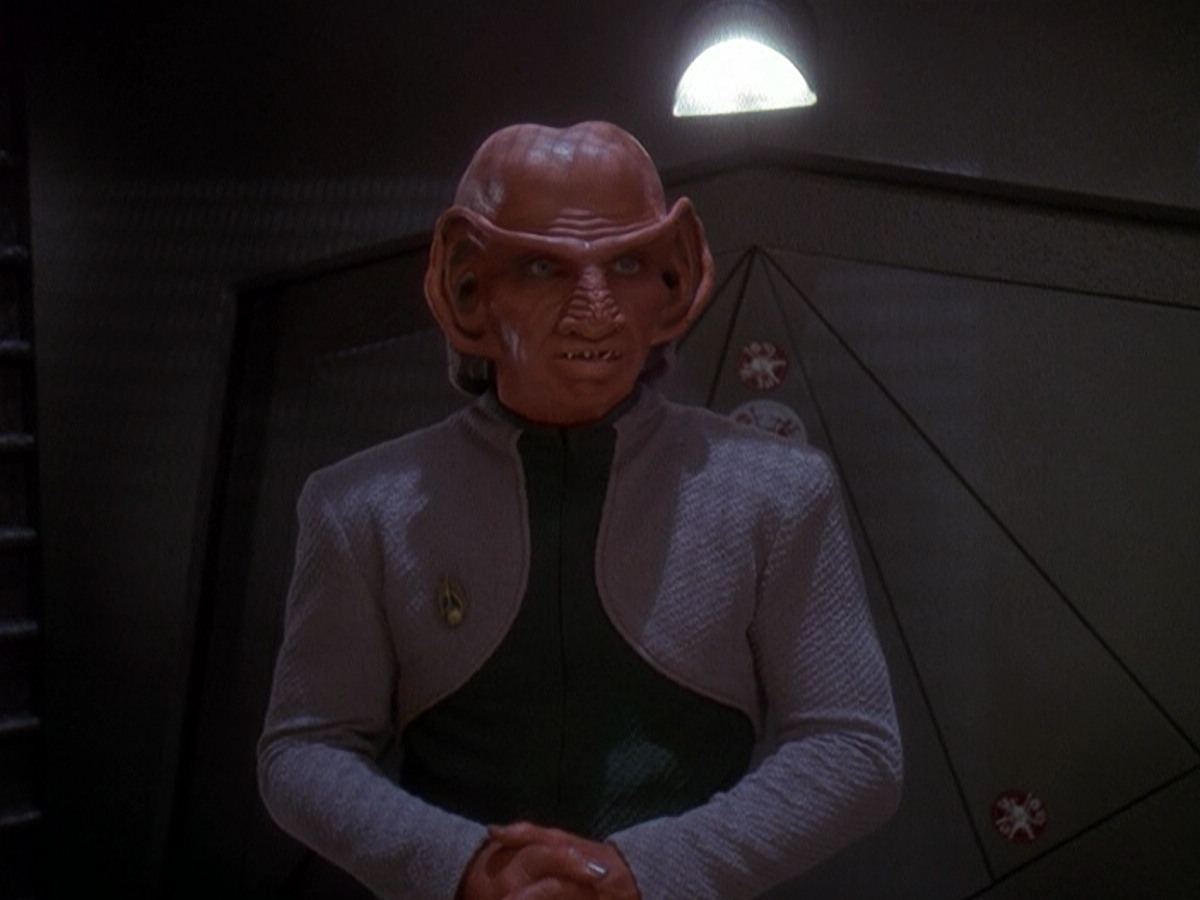 extant_StarTrek_DS9_5x05-TheAssignment_02884.jpg