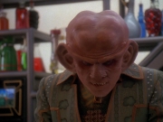 extant_StarTrek_DS9_5x05-TheAssignment_00094.jpg