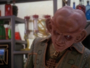 extant_StarTrek_DS9_5x05-TheAssignment_00096.jpg