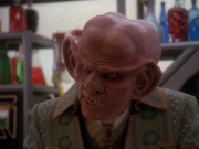 extant_StarTrek_DS9_5x05-TheAssignment_00107.jpg