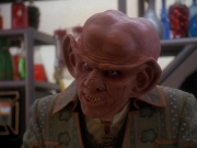 extant_StarTrek_DS9_5x05-TheAssignment_00108.jpg