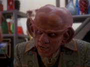 extant_StarTrek_DS9_5x05-TheAssignment_00122.jpg