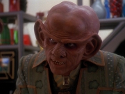 extant_StarTrek_DS9_5x05-TheAssignment_00147.jpg